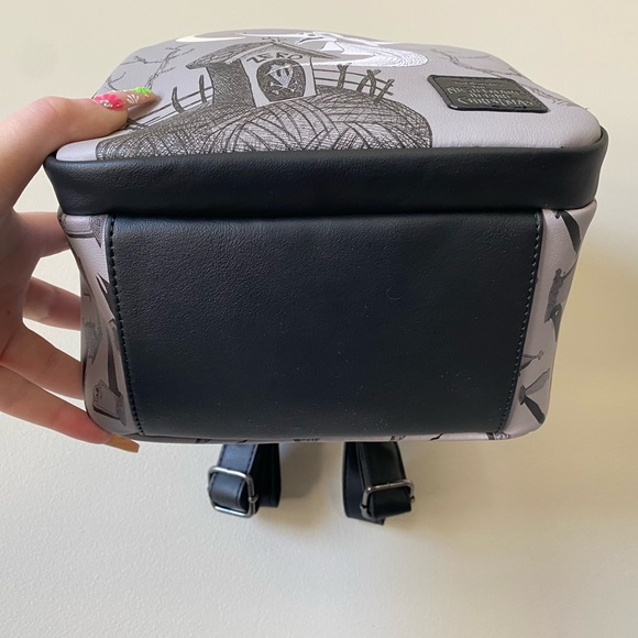 Loungefly Nightmare before Christmas Zero Graveyard mini backpack - Picture 6 of 10